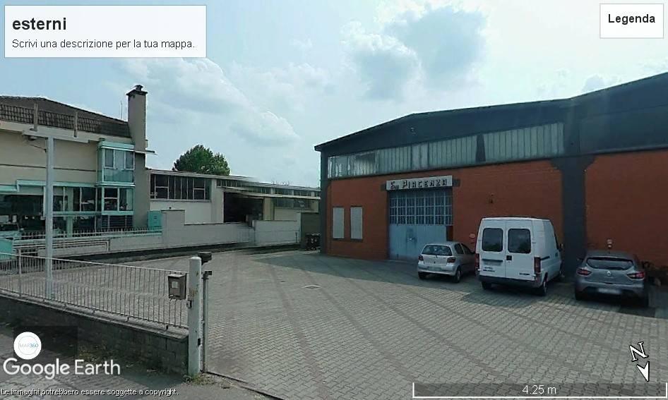 locale commerciale in vendita a Piacenza in zona Veggioletta
