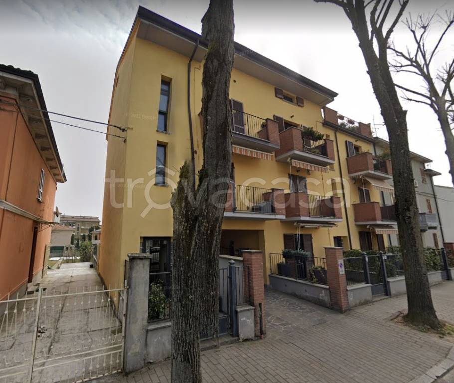 ufficio in vendita a Piacenza in zona Infrangibile
