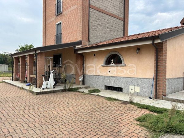 casa indipendente in vendita a Piacenza in zona Vallera