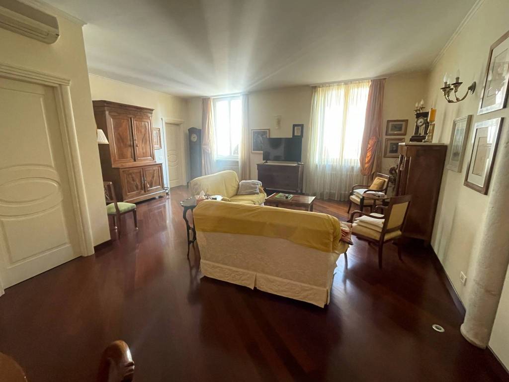 appartamento in vendita a Piacenza