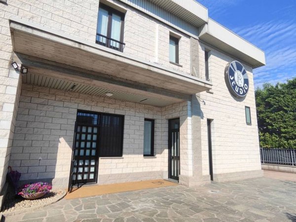 ufficio in vendita a Piacenza in zona Veggioletta
