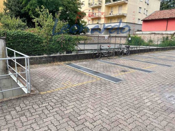 negozio in vendita a Piacenza in zona Centro Storico