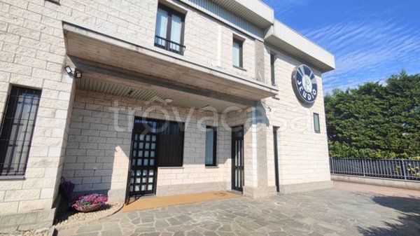 ufficio in vendita a Piacenza in zona Borgotrebbia