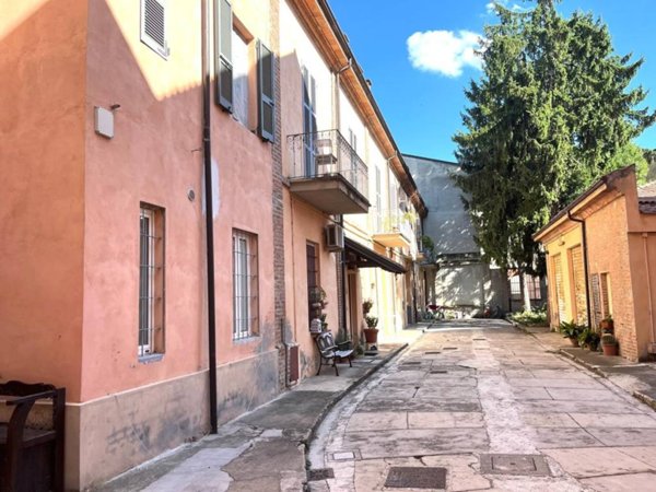 appartamento in vendita a Piacenza in zona Centro Storico