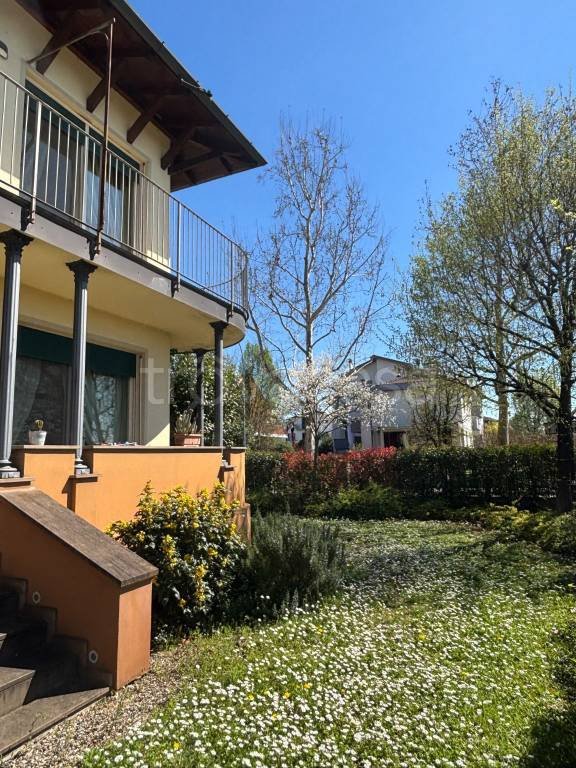 casa indipendente in vendita a Piacenza in zona Besurica