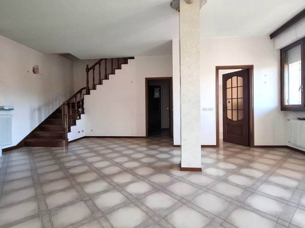 appartamento in vendita a Piacenza in zona Borgotrebbia