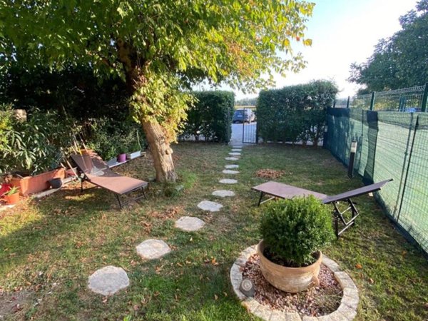 casa indipendente in vendita a Piacenza in zona San Bonico