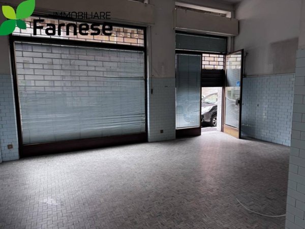 negozio in vendita a Piacenza