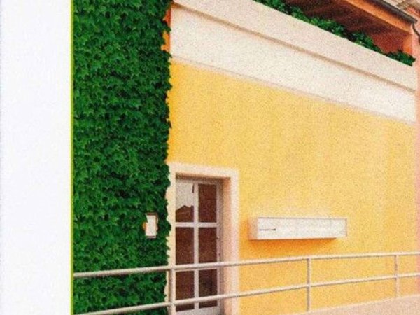 negozio in vendita a Piacenza in zona Baia del Re