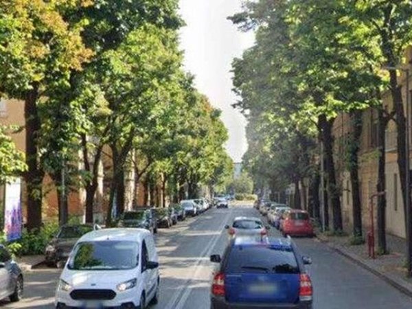 negozio in vendita a Piacenza in zona Centro Storico