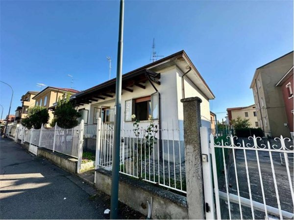 appartamento in vendita a Piacenza in zona Farnesiana