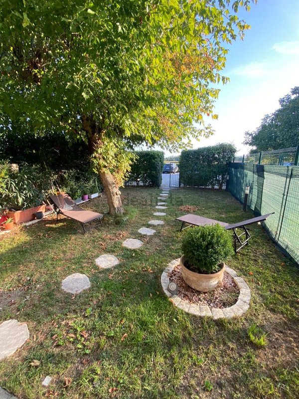 casa indipendente in vendita a Piacenza in zona Mucinasso