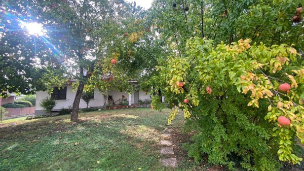 casa indipendente in vendita a Piacenza in zona Besurica