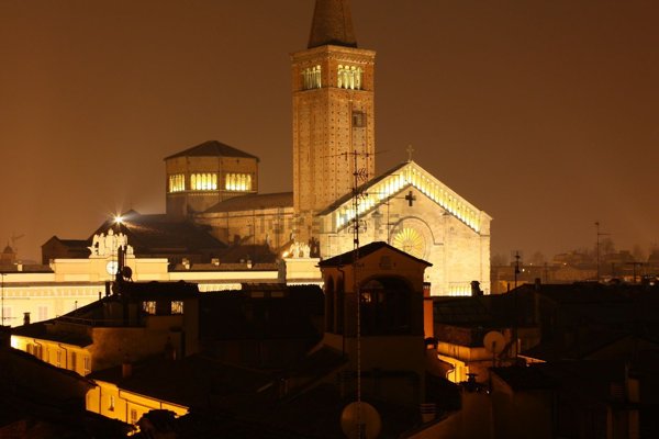 intera palazzina in vendita a Piacenza in zona Centro Storico