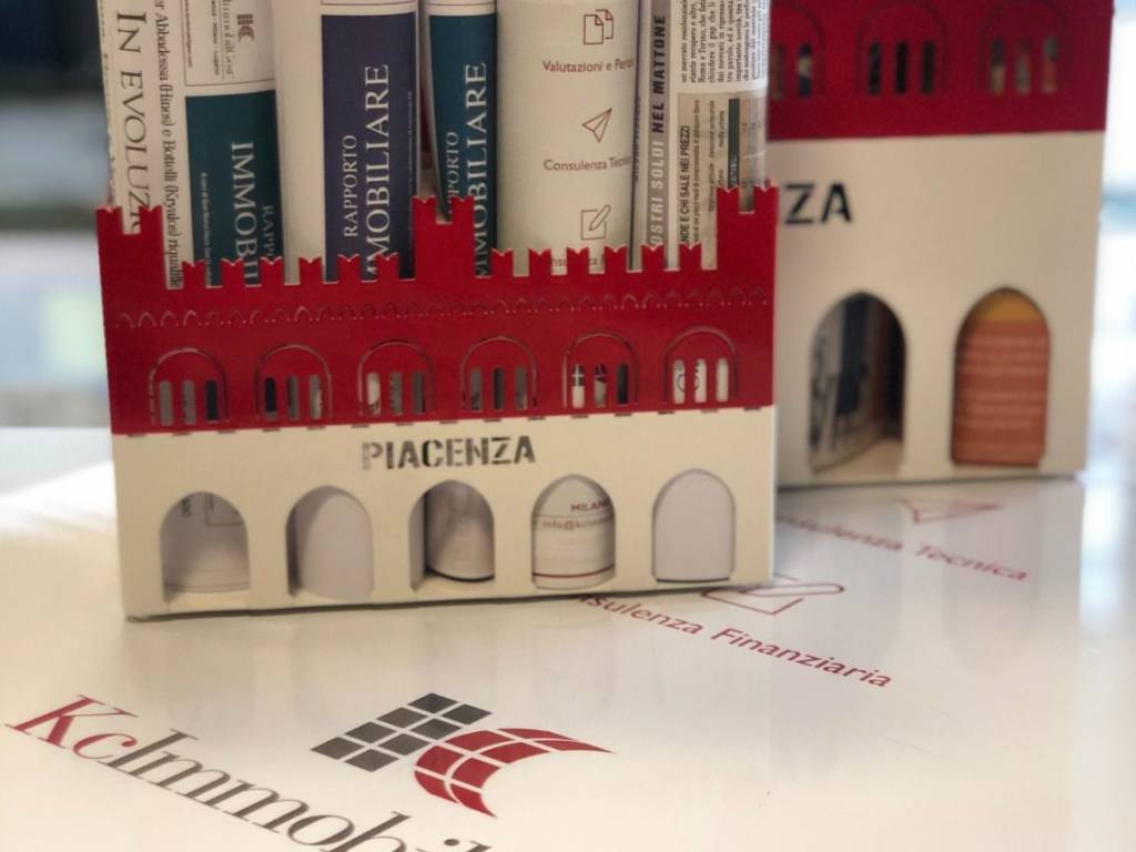 intera palazzina in vendita a Piacenza in zona Centro Storico