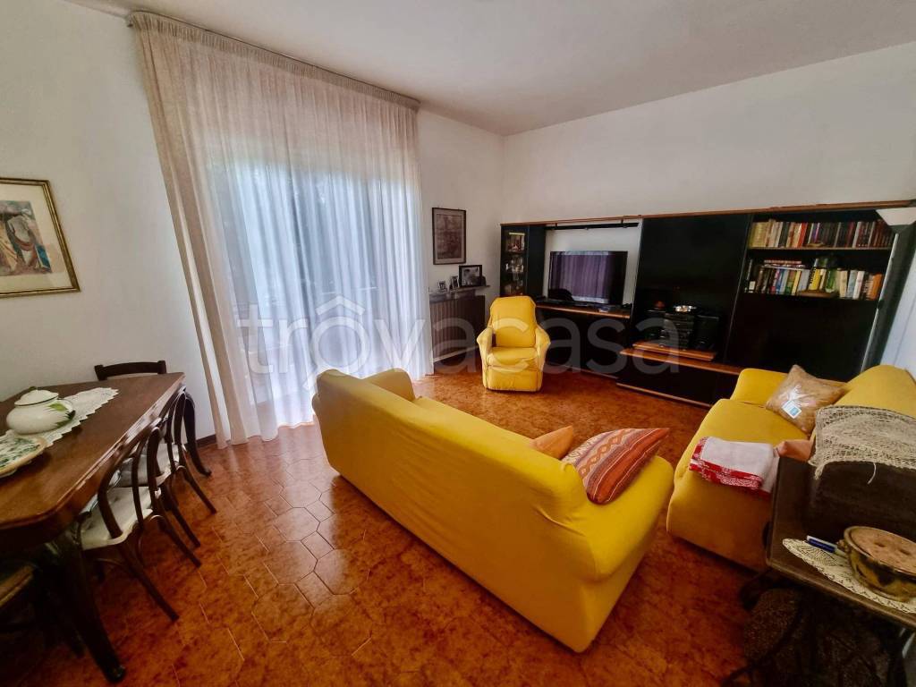 appartamento in vendita a Piacenza in zona Barriera Genova