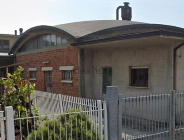 capannone in vendita a Piacenza