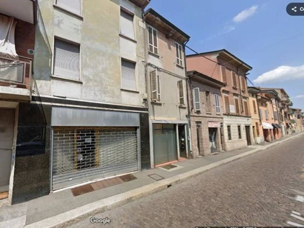negozio in vendita a Piacenza