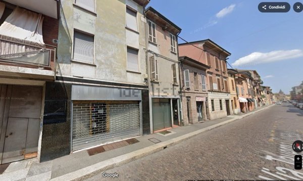 negozio in vendita a Piacenza
