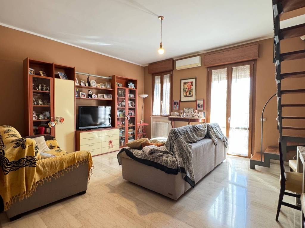 appartamento in vendita a Piacenza in zona Belvedere / Quartiere Duemila