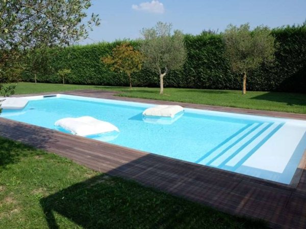 casa indipendente in vendita a Piacenza in zona Pittolo