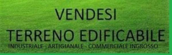 negozio in vendita a Piacenza in zona Baia del Re