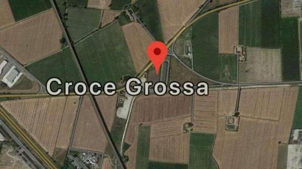 negozio in vendita a Piacenza in zona Baia del Re