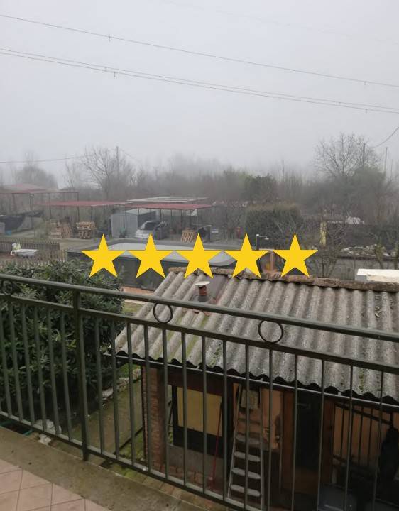 casa indipendente in vendita a Piacenza in zona Mortizza