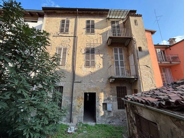 casa indipendente in vendita a Piacenza