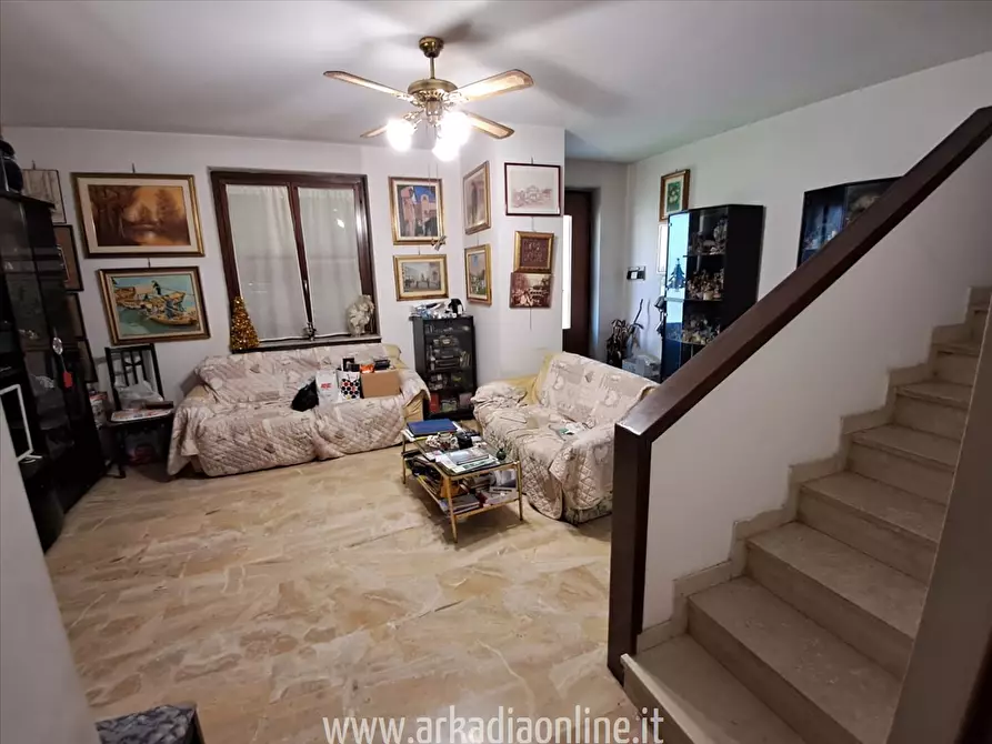 casa indipendente in vendita a Piacenza