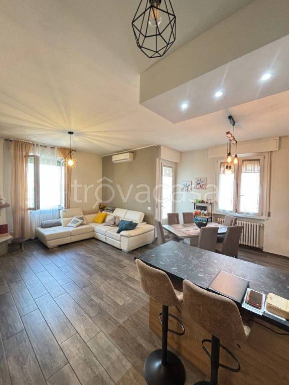 appartamento in vendita a Piacenza in zona Caorsana