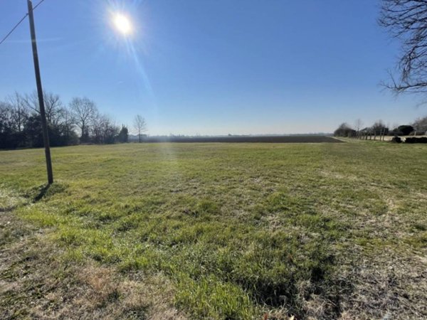terreno agricolo in vendita a Piacenza in zona I Vaccari