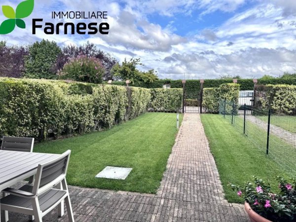 casa indipendente in vendita a Piacenza in zona San Bonico