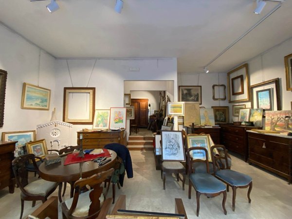 negozio in vendita a Piacenza in zona Centro Storico