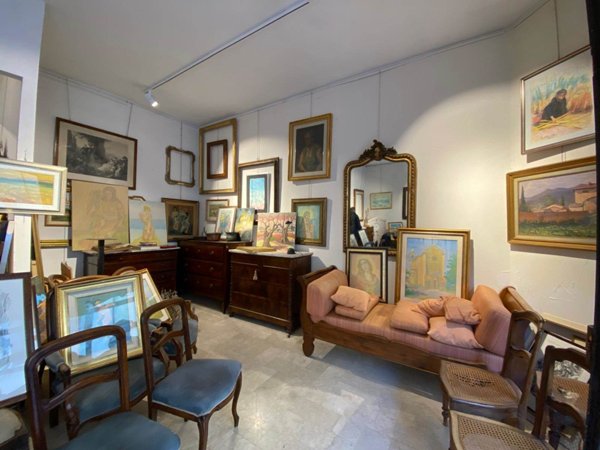 negozio in vendita a Piacenza in zona Centro Storico