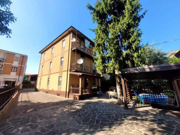 casa semindipendente in vendita a Piacenza in zona Farnesiana