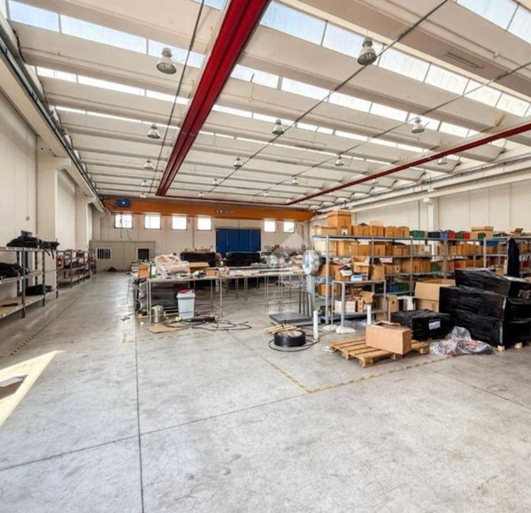 capannone in vendita a Piacenza