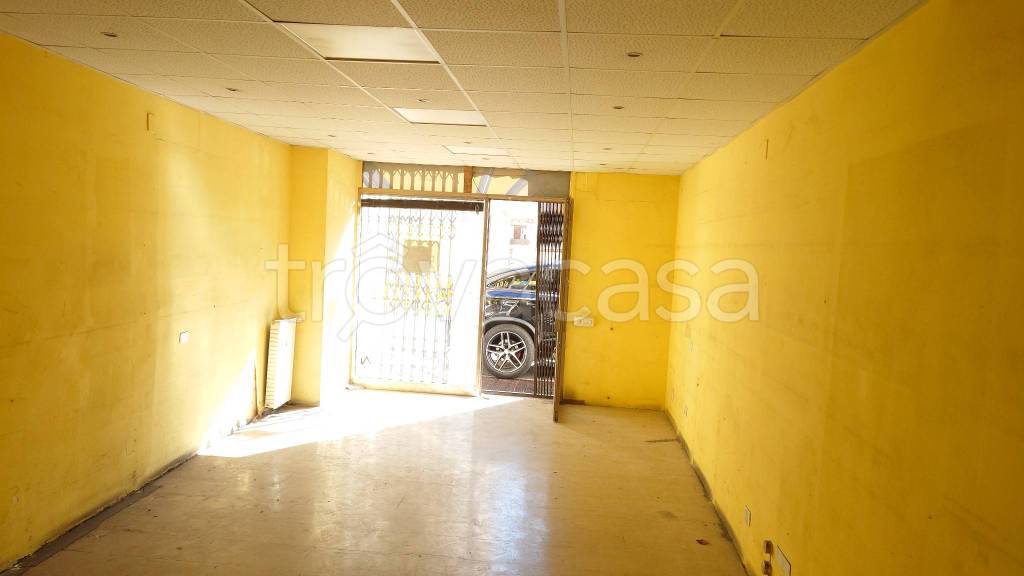 negozio in vendita a Piacenza in zona Centro Storico