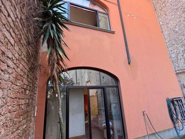 casa indipendente in vendita a Piacenza in zona Centro Storico