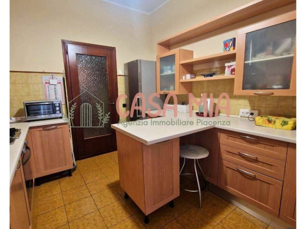 appartamento in vendita a Piacenza in zona Infrangibile