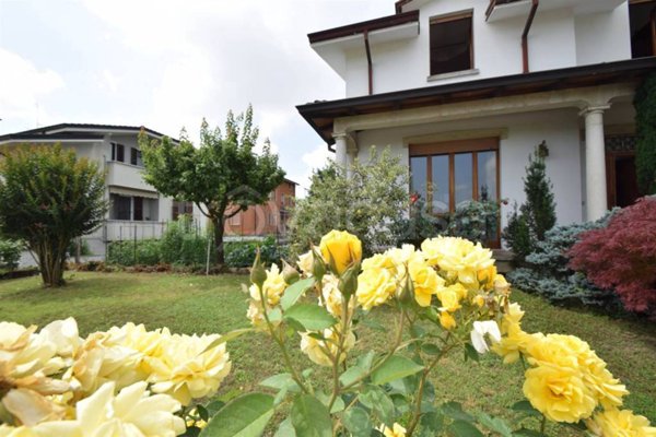 casa indipendente in vendita a Piacenza in zona Besurica