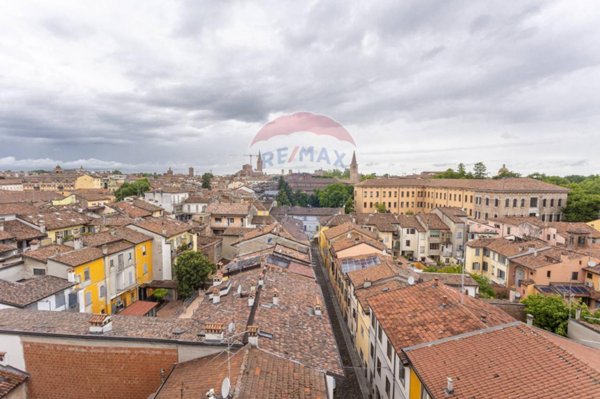 appartamento in vendita a Piacenza in zona Centro Storico
