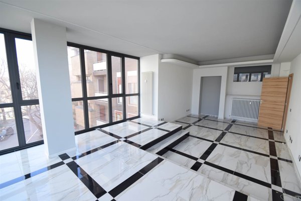 ufficio in vendita a Piacenza in zona Barriera Torino