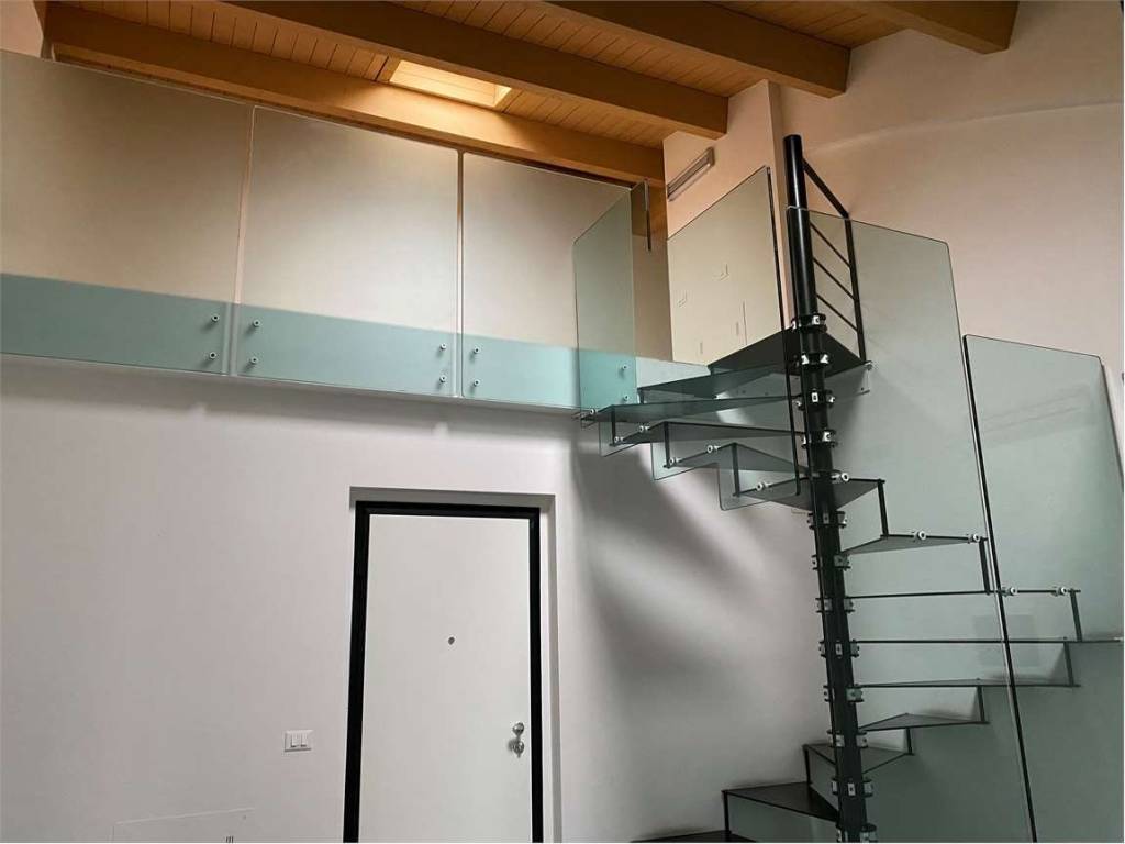 ufficio in vendita a Piacenza in zona Stadio