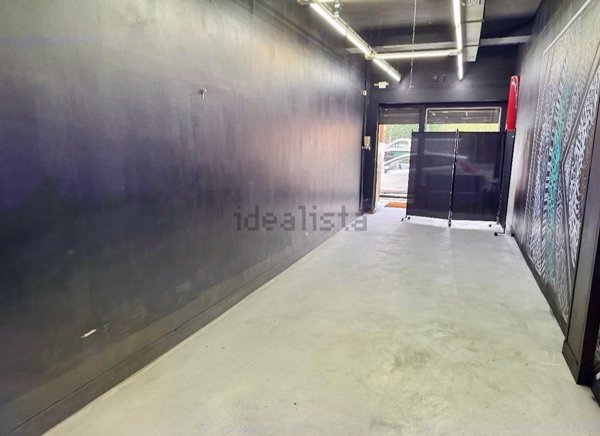 negozio in vendita a Piacenza in zona Barriera Genova