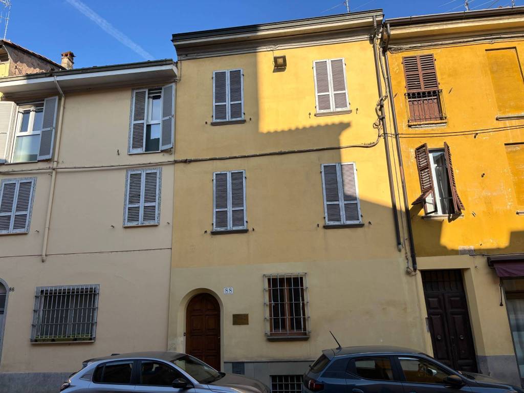 casa indipendente in vendita a Piacenza