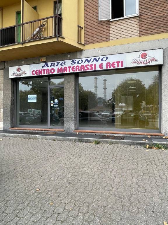 negozio in vendita a Piacenza in zona Barriera Milano