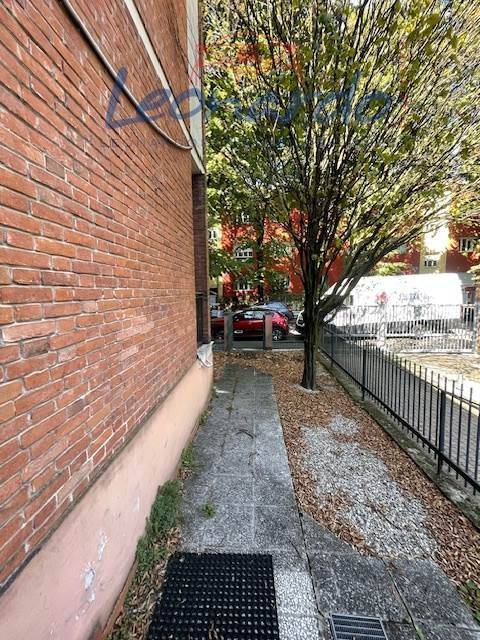 ufficio in vendita a Piacenza in zona Infrangibile