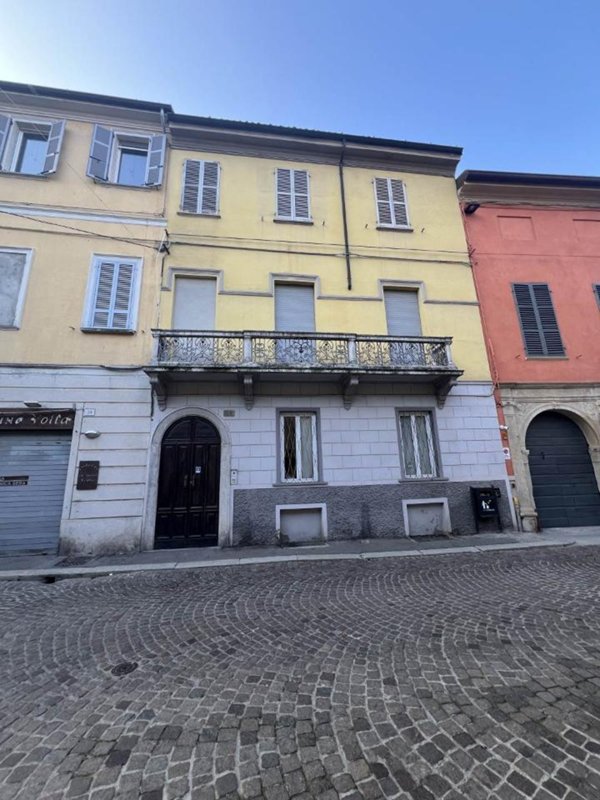 appartamento in vendita a Piacenza in zona Centro Storico