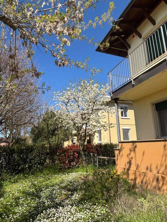 casa indipendente in vendita a Piacenza in zona Vallera